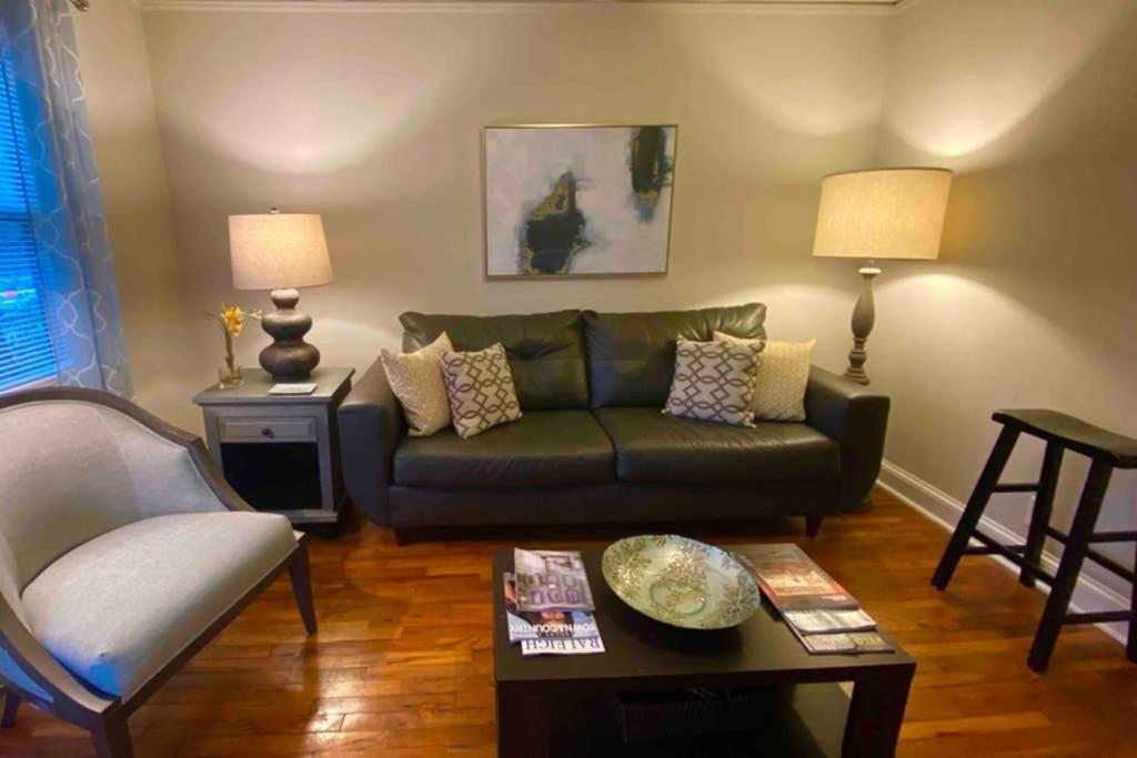 Darling Cottage In University Park Raleigh Exterior photo